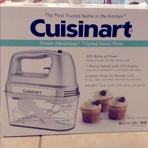 New Cuisinart 7-Speed Hand Mixer and accessories